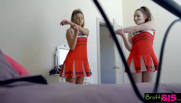 Lesbian Cheerleaders Порно Видео | гостиница-пирамида.рф